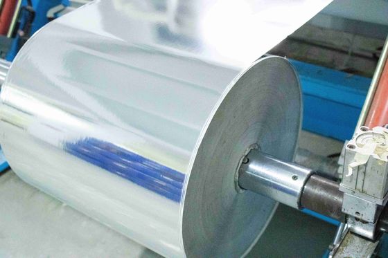 Materiais de etiquetas de rolo auto-aderentes Film 1000m comprimento Light Silver BOPP