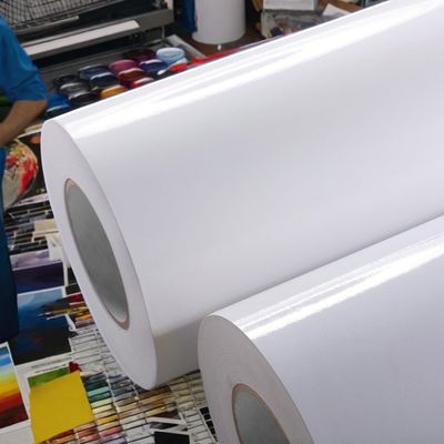Materiais de impressão Papel revestido com adesivo permanente e película PET transparente