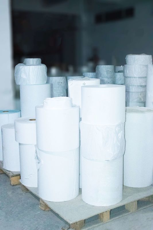 Papel revestido autoadhesivo Tipo de cola de óleo pegajoso comum