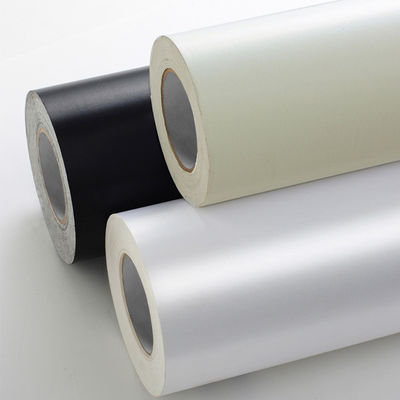 Bom preço Papel revestido em branco de 80 gm, com espessura de revestimento de 53±5% e aderência inicial ≥ 15 N on-line